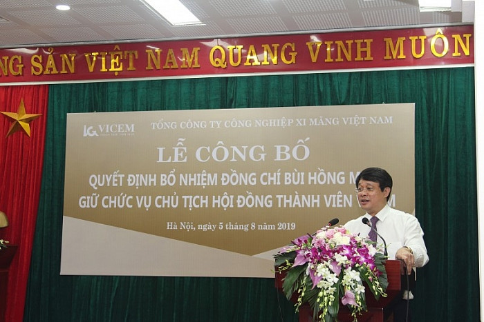 Trong quá trình công tác ông Minh đã đạt được nhiều thành tích, có nhiều đóng góp cho Tổng công ty xi măng và ngành xây dựng Việt Nam.