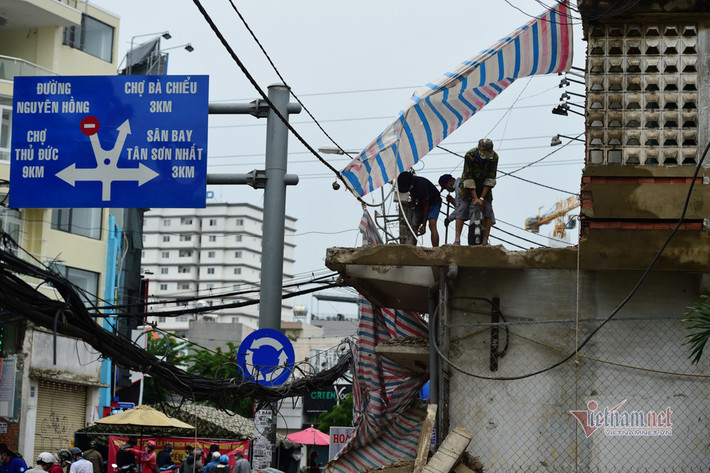 Những nơi ít có ca nhiễm được buôn bán bình thường nhưng phải đảm bảo phòng dịch COVID-19. Có 7 chợ và 7 siêu thị được hoạt động để phục các mặt hàng nhu yếu phẩm hằng ngày cho người dân