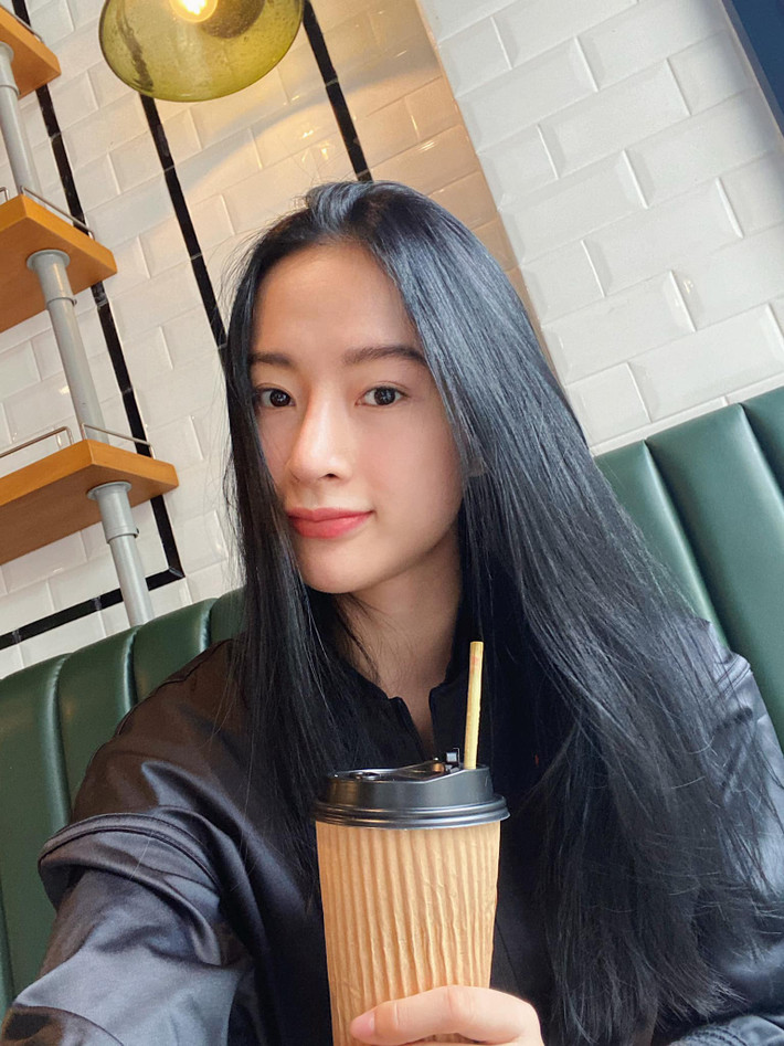 Nữ diễn viên còn nguyện ăn chay suốt hơn 3 năm qua. Cô bằng lòng với lối sống hiện tại và tìm được sự bình an trong tâm hồn.