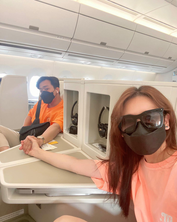 Dù bận rộn với công việc nghệ thuật nhưng vợ chồng Trấn Thành - Hari Won luôn dành thời gian đưa nhau đi du lịch khắp nơi.