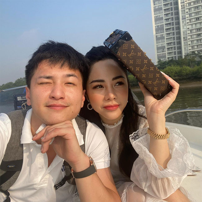 Tháng 1/2021, nam diễn viên “Chạy trốn thanh xuân” đã cầu hôn Bạch Lan Phương, MC của chương trình VTV Kết nối.