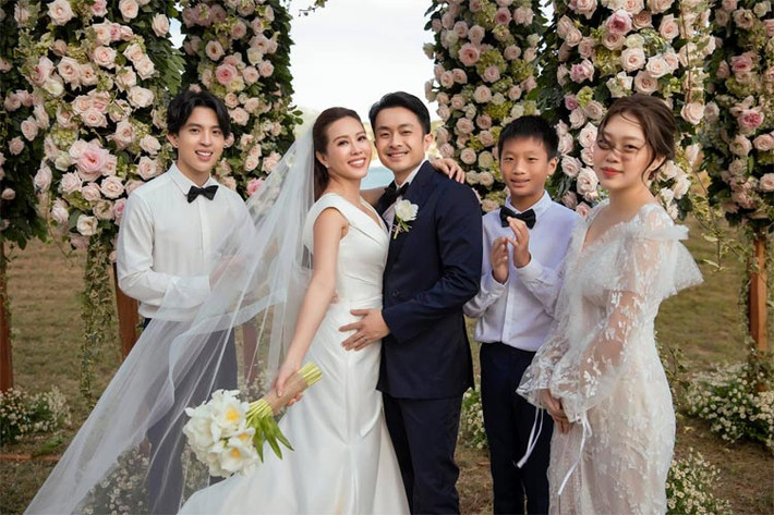 Trước Trí Tống, Thu Hoài từng trải qua 3 cuộc tình và có ba con riêng.