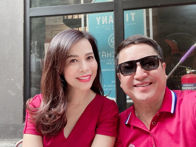 Theo Công lý & Xã hội, dù đã ra mắt gia đình nhưng Chí Trung cho biết cả hai chưa tính đến chuyện kết hôn.