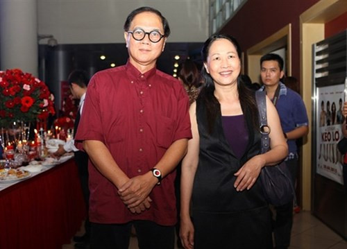 Bí quyết lớn nhất của NSND Như Quỳnh chính là giữ lửa cho gian bếp, nấu những bữa ăn thơm ngon cùng chồng con. Nữ nghệ sĩ đặc biệt có thói quen pha nước cam cho chồng. Mặc dù nhà có người giúp việc nhưng bà vẫn thích tự làm hơn.
