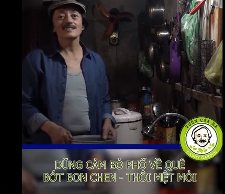 Thời gian không đi quay, cố nghệ sĩ sinh năm 1962 hóa người nông dân thực thụ, dành thời gian chăm sóc khu vườn nhiều cây cối, nuôi gia súc gia cầm, đào ao thả cá... trong cơ ngơi ở ngoại thành Hà Nội.