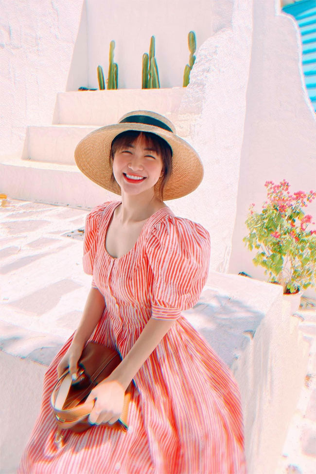 Nụ cười tươi cũng là một trong những đặc điểm gây thiện cảm với người đối diện của Hòa Minzy.