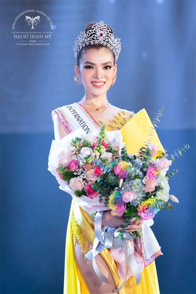 Ngày 24/1/2021, Phùng Trương Trân Đài đã đăng quang ngôi vị “Đại sứ Hoàn mỹ 2020”.