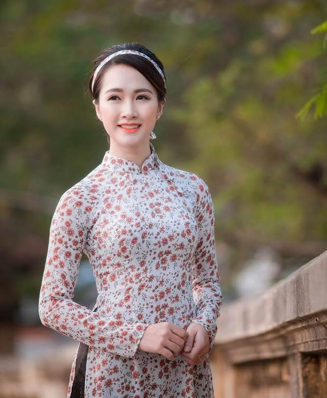 Hà Nhung sinh năm 1993 là thạc sĩ trường Đại học Văn hóa Hà Nội.