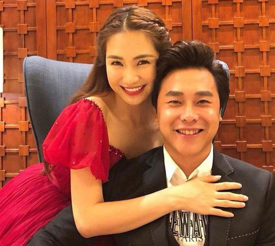 Năm 2018 Hòa Minzy và bạn trai đại gia Minh Hải công khai hẹn hò. (ảnh: FBNV)