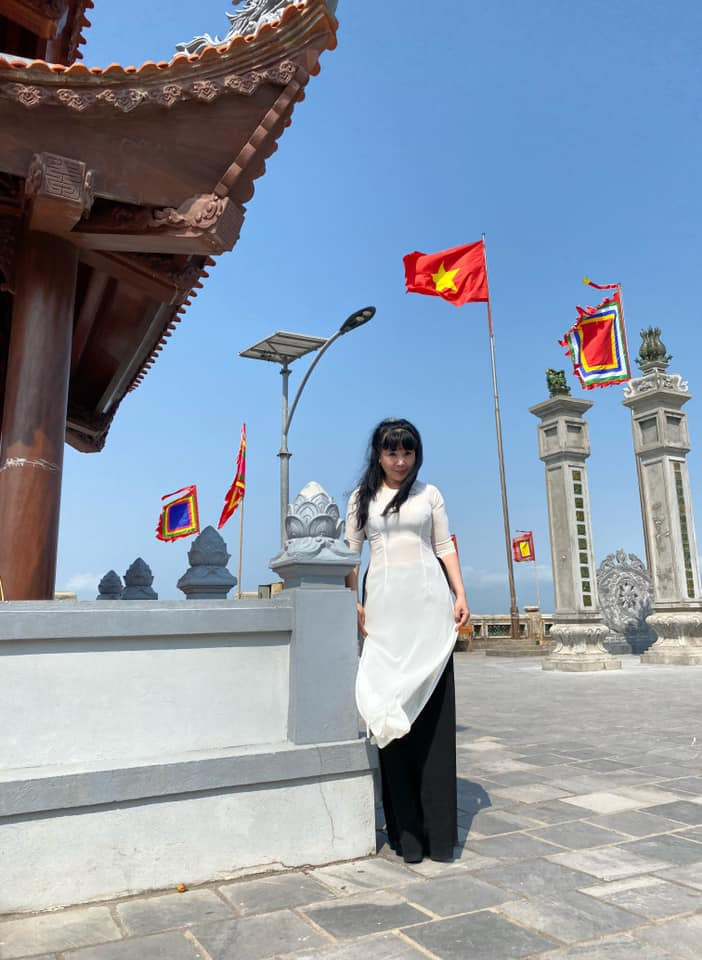Sau những thăng trầm, nữ nghệ sĩ 6X an yên với cuộc sống quây quần bên gia đình, tận hưởng những thú vui đời thường như vẽ tranh, chụp ảnh...