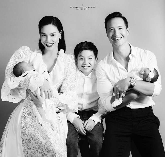 Gia đình hạnh phúc của Hồ Ngọc Hà - Kim Lý.