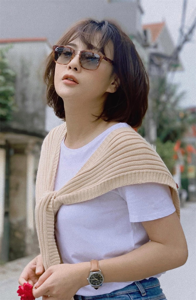 Cũng vì ngoại hình bụ bẫm này mà Phương Oanh được mọi người đặt cho biệt danh “khúc giò”.