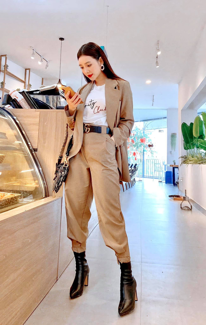 Những thành công bước đầu đó giúp cô xóa định kiến của mọi người rằng hot girl đóng phim chỉ như "bình hoa di động".