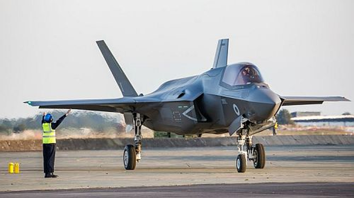 Ngoài ra, sau khi UAE được trang bị F-35, nó cũng sẽ bị giảm cấu hình phần mềm để xoa dịu Israel; đồng thời sẽ được triển khai gần Iran. Bằng cách này, các cảm biến của F-35 có thể thu thập được nhiều thông tin tình báo giá trị; điều này cũng sẽ xóa tan lo ngại của Israel.