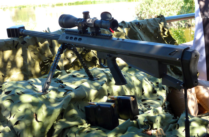 Một mẫu súng bắn tỉa nữa đến từ Mỹ là khẩu Barrett M95; đây cũng là mẫu súng bắn tỉa hạng nặng, một mẫu cải tiến của khẩu Barrett M90. Barrett M95 hiện được sử dụng bởi 15 quốc gia. Tuy nhiên, Barrett M95 không bao giờ có thể sánh được với mức độ phổ biến như khẩu Barrett M82. Đến năm 2017, Barrett M95 vẫn đang được sản xuất.