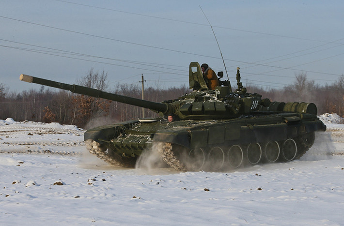 Chiếc T-72B3 được điều khiển bởi một học viên tại Khabarovsk với sự hướng dẫn một sĩ quan đào tạo đi cùng.