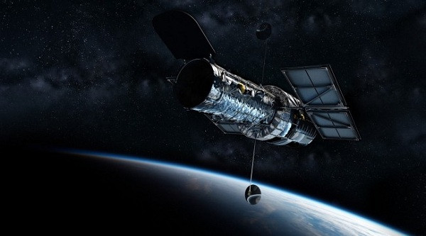 Kính viễn vọng Không gian Hubble của NASA vừa ghi lại được một trong những hiện tượng thảm khốc nhất vũ trụ: "siêu sóng thần" quasar. Còn được gọi là "chuẩn tinh", từ lâu Quasar được biết đến như những "ngôi sao ma" sáng và tràn đầy năng lượng nhất vũ trụ.