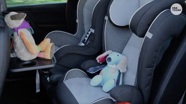 Theo tổ chức Consumer Reports, bỏ quên trẻ trong ô tô là trường hợp hoàn toàn có thể xảy ra do sơ suất của người lớn. Trước thực trạng đáng báo động này, một số ứng dụng cài đặt trên điện thoại trang bị tính năng nhắc nhở người lớn không bỏ quên trẻ nhỏ trên ô tô ra đời.