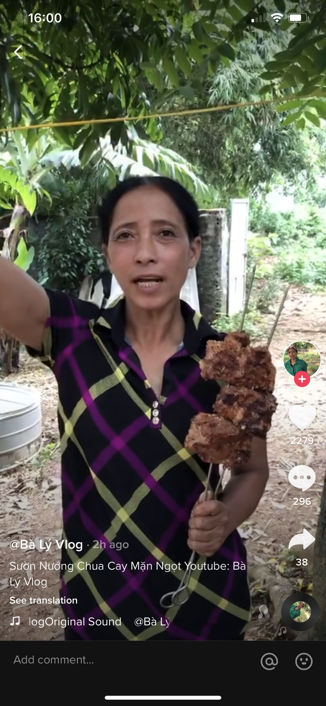 Ngoài tham gia "sân chơi" làm một Youtuber, Bà Lý còn có cả tài khoản TikTok nhưng cũng chưa nhận được sự quan tâm nhiều.