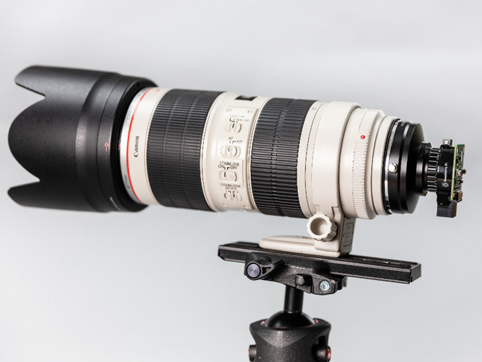 Ống kính Canon EF 70-200mm f/2.8L IS II USM gắn trên Raspberry Pi High Quality Camera.