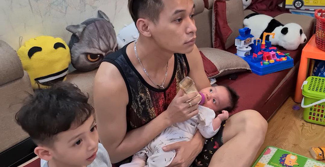 Ngoài chủ đề về game thì Độ Mixi còn chia sẻ về cuộc sống hôn nhân, gia đình, thậm chí có cả tips nuôi dạy con khi mỗi lần livestream.