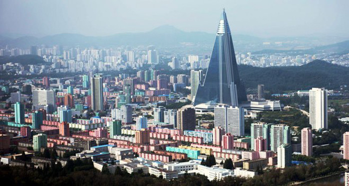 Có thể nói, khách sạn Ryugyong được kì vọng sẽ trở thành một công trình hoành tráng, mang tầm cỡ ở Triều Tiên nói riêng và thế giới nói chung.