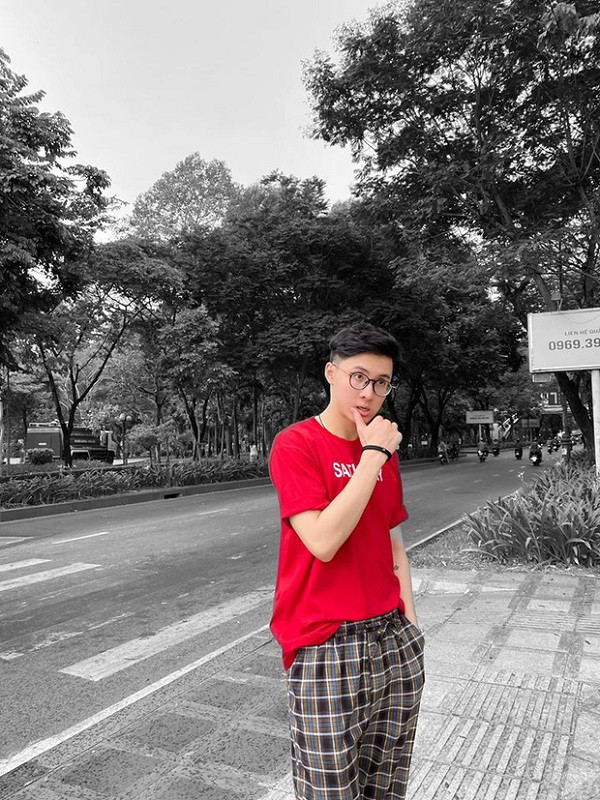 Khi lại cá tính "bad boy".