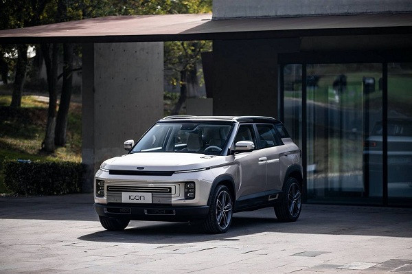 Khác với suy nghĩ không khí như các loại xe thông thường, xế hộp Geely Icon sẽ được trang bị hệ thống lọc không khí IAPS.