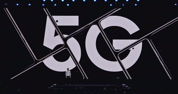 Hỗ trợ 5G: Tất cả dòng điện thoại thông minh mới của Samsung đặc biệt là S20 Plus và S20 Ultra đều có chip xử lý Snapdragon, hỗ trợ kết nối 5G tốc độ cao, trên Galaxy S20 có vẻ chậm hơn đôi chút. Trong khi chưa có phiên bản iPhone nào của Apple hỗ trợ 5G, các fan Táo khuyết chỉ có thể chờ đợi điều đó ở dòng iPhone 12 sự kiến ra mắt trong năm nay. Ảnh: BI