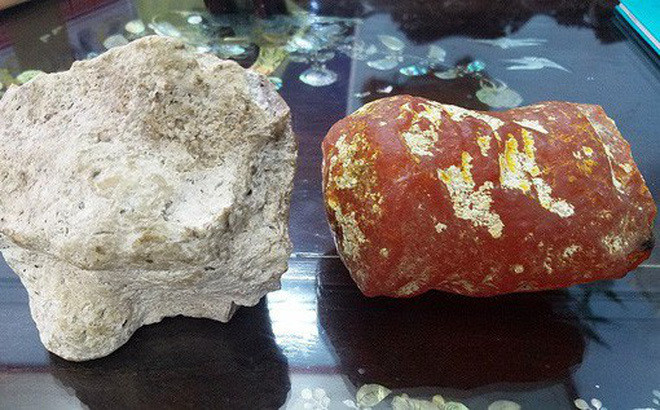 Cách dễ dàng nhất để nhận biết long diên hương là mùi của nó. Long diên hương tươi, lấy ngay từ cá nhà táng, có mùi giống với “phân bò có mùi thơm”. Nhưng khi trôi nổi trong nước mặn đại dương hàng thập kỷ hoặc hơn, nó có thể hấp thụ nhiều mùi khác nhau, được mô tả như là có mùi thuốc lá, mùi quả hạch Brazin, mùi bãi cây dương xỉ, hoặc mùi gỗ trong các nhà thờ xưa.