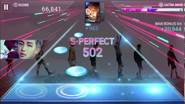SuperStar BTS: Một tựa game khác mà BTS gợi ý cho các fan cũng thú vị không kém là Superstar BTS. Tựa game nhịp điệu này có tất cả bài hát của BTS, fan tha hồ vừa nghe nhạc, vừa luyện nhảy giải trí.