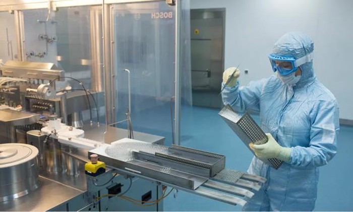 Tuy nhiên, ông Alexander Gintsburg, Giám đốc Trung tâm nghiên cứu quốc gia Gamaleya nói rằng vaccine sẽ có hiệu quả bảo vệ người khỏi nguy cơ nhiễm virus SARS-CoV-2 ít nhất 2 năm.