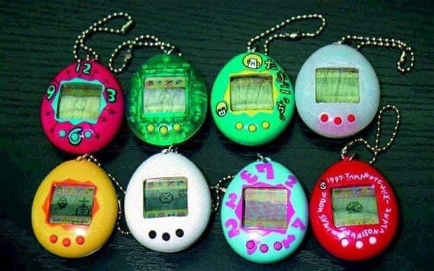 Chiếc máy chơi game nuôi thú ảo nhỏ nhắn nằm gọn trong lòng bàn tay này từng là niềm khao khát của hàng nghìn "ông bố, bà mẹ" thời bây giờ.