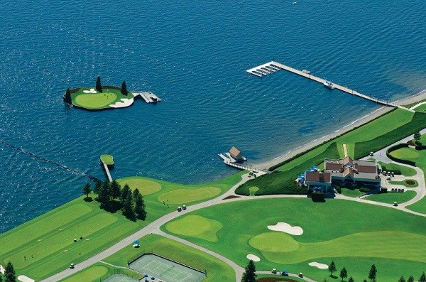 Sân golf lênh đênh giữa bãi biển: Một trong những thiết kế sân golf độc lạ nhất thế giới được nhà thiết kế Scot Mills tạo nên, có một lỗ golf nằm giữa biển ở Idaho.