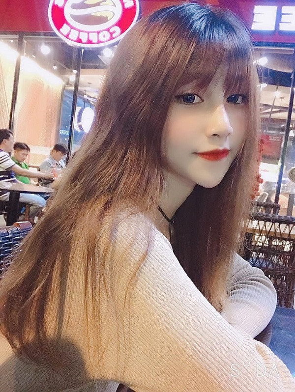 Không chỉ là streamer được đông đảo cộng đồng mến mộ, Layla Nguyễn còn được biết đến là một cô nàng cực kỳ đa tài. Nữ streamer rất mê ca hát và đặc biệt có khả năng viết nhạc.