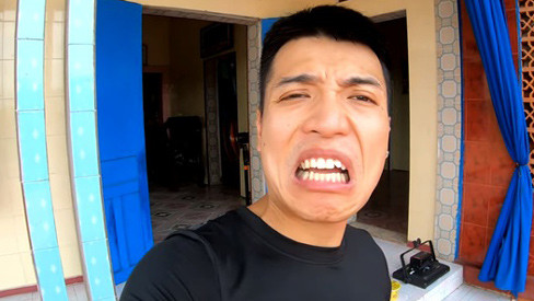 Phát ngôn này của NTN bị dân mạng ném đá, khi cho rằng NTN nên làm tốt nội dung của mình trước khi soi sang người khác.