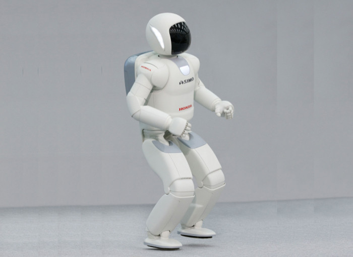 Đây là robot nổi tiếng và gần như ai cũng biết trên toàn thế giới, là một niềm tự hào của công nghệ Nhật cũng như là cột mốc phát triển cho ngành phát triển robot nói riêng.