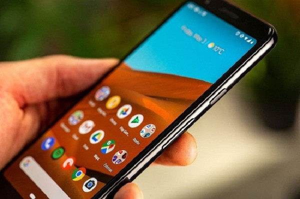 Ra mắt mùa thu năm 2019, tháng 11 cặp đôi Pixel 3A và Pixel 3A XL được Business Insider xếp ở vị trí số 4 trong danh sách 20 chiếc smartphone tốt nhất thế giới. Forbes cũng từng đánh giá cao chiếc điện thoại thông minh này và xếp vào top smartphone bình dân đáng mua nhất 2019.