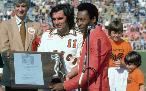 Trước David Beckham, George Best là “món hàng xuất khẩu” nổi tiếng nhất từ Anh sang Mỹ, khi ấy còn là giải bóng đá Bắc Mỹ. Thoạt đầu chơi cho New York Cosmos, nhưng sau đó Best bị đẩy sang LA vì sự xuất hiện của Pele. Best đã ghi được 15 bàn trong 26 trận ở mùa giải đầu tiên cho Aztecs,và được bầu vào đội hình tiêu biểu các năm 1976 và 1977. Quãng thời gian ở Fort Lauderdale Strikers của anh kết thúc trong cay đắng bởi mối quan hệ đổ vỡ với HLV.