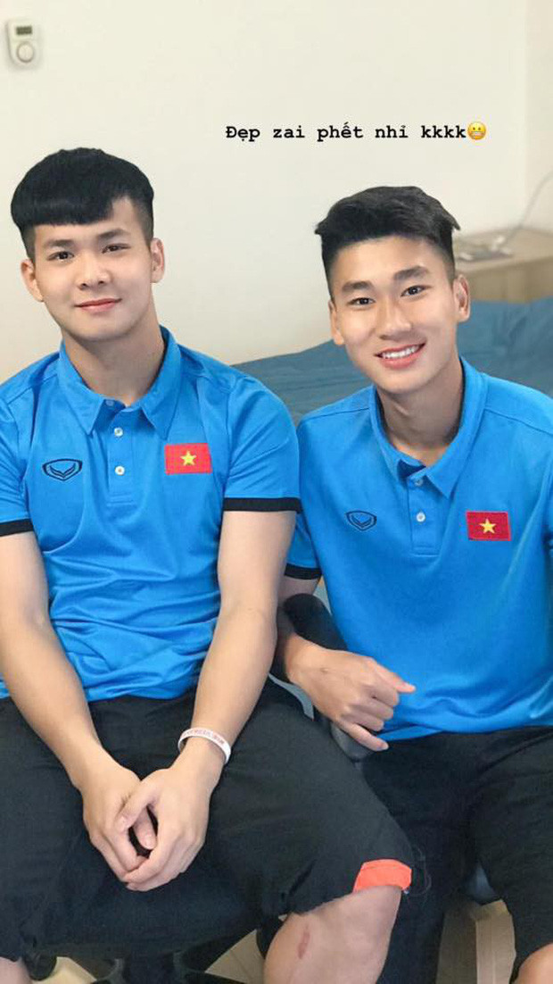 Hiện tại, Mạnh Dũng đang chơi ở vị trí tiền đạo cho CLB Viettel, anh từng giành danh hiệu Vua phá lưới tại VCK U17 Quốc gia - Cúp Thái Sơn Nam 2017. Cầu thủ quê Thái Bình là 1 trong 3 tiền đạo được HLV Park Hang-seo triệu tập lên tuyển U23 Việt Nam lần này bên cạnh 2 cái tên quen thuộc là Tiến Linh và Đức Chinh.
