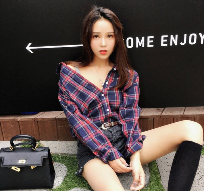 Lâm San San là một trong những hot girl Trung Quốc nổi đình đám bởi vẻ bề ngoài vô cùng xinh đẹp.