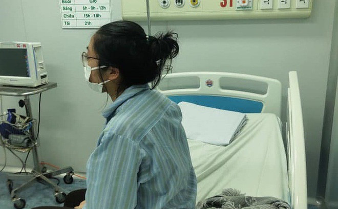 Đây là trường hợp đầu tiên dương tính với Covid-19 tại Hà Nội gây hoang mang dư luận. Đặc biệt trước đó, cô nàng đã đi khá nhiều nơi, tiếp xúc với nhiều người dẫn đến hệ lụy không nhỏ. Chính vì điều này mà cô trở thành tâm điểm chỉ trích trên mạng xã hội, thậm chí có người lôi luật pháp ra đòi xử lý hình sự đối với cô gái này.