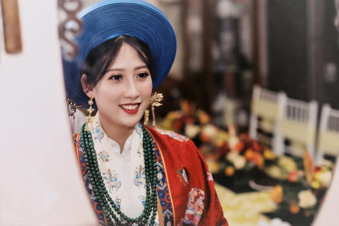 Nhiếp ảnh gia Đàm Anh - người thực hiện bộ ảnh - cho biết anh rất ấn tượng và may mắn khi có cơ hội chụp một đám cưới hoài cổ. Khi lên tới phòng cô dâu anh đã rất ngạc nhiên vì bộ cổ phục. Hiện nay, đa số các bạn trẻ đều lựa chọn trang phục hiện đại trong ngày cưới. Bởi vậy, Đàm Anh rất vui khi thấy cô dâu, chú rể yêu thích và giữ gìn những nét văn hoá cổ truyền Việt Nam.