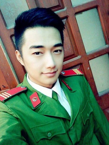 Quang Uno (tên thật Huỳnh Minh Quang) cũng là một trong những hot boy cảnh sát khá nổi tiếng.