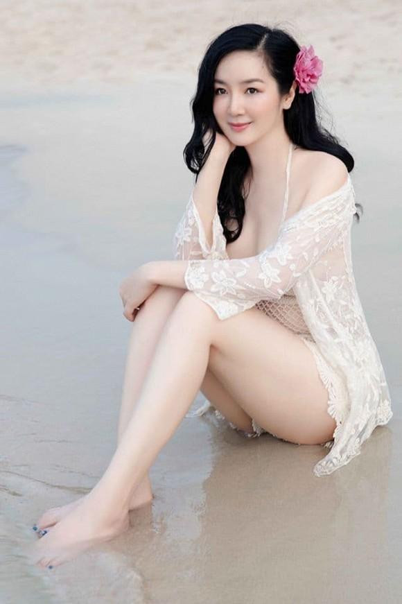 Hiện tại, hoa hậu Giáng My có cuộc sống đáng ngưỡng mộ với khối tài sản kếch xù, cô sở hữu nhà sang, xe xịn và bộ sưu tập hàng hiệu đắt đỏ.