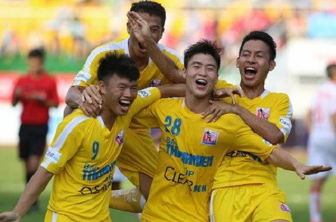 Trong suốt nhiều năm nỗ lực, anh chàng vẫn gắn bó với CLB Hà Nội và sinh hoạt, thi đấu cùng với Quang Hải, Đình Trọng - đây cũng là hai gương mặt cực kỳ nổi bật và quan trọng trong đội hình tuyển quốc gia.