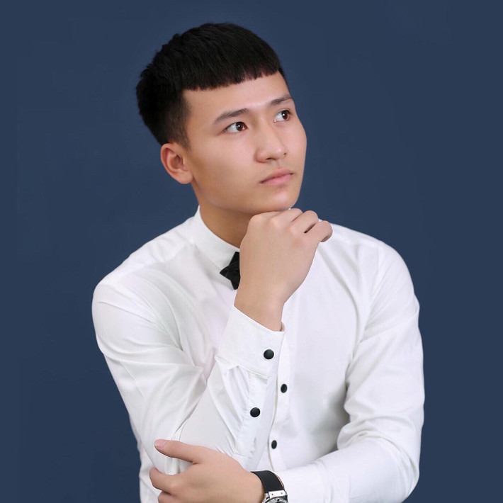 Hiện, trang cá nhân của Lâm "con" có hơn 14.000 lượt theo dõi. Anh chàng rất chăm chỉ tương tác và đăng ảnh lên mạng xã hội.