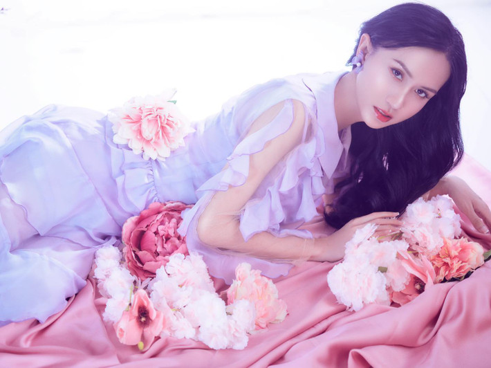 Như chúng ta đã biết, thời gian vừa qua nữ ca sĩ Lynk Lee gây chú ý với sự thay đổi về giới tính và ngoại hình, đồng thời cô nàng cũng đã cho ra mắt MV mới mang tên Không dám.