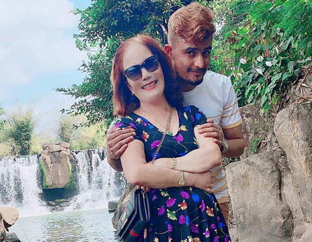 Trong thời gian gần đây, cuộc sống hôn nhân của chị Hoa bị đảo lộn bởi những lời dị nghị, bàn tán của cộng đồng mạng.