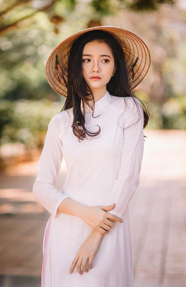 Ngành nghề đến với nữ sinh này là một cơ duyên bởi trước đó, cô nàng không đủ điểm đỗ vào trường Y nhưng quyết định không thi lại mà chuyển qua học Dược luôn. Đến bây giờ cô chưa bao giờ hối hận vì quyết định này.